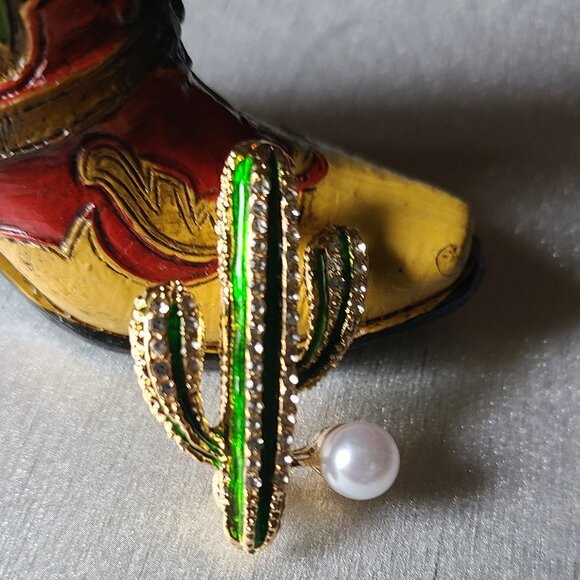 Brooch - Picture 4 of 9